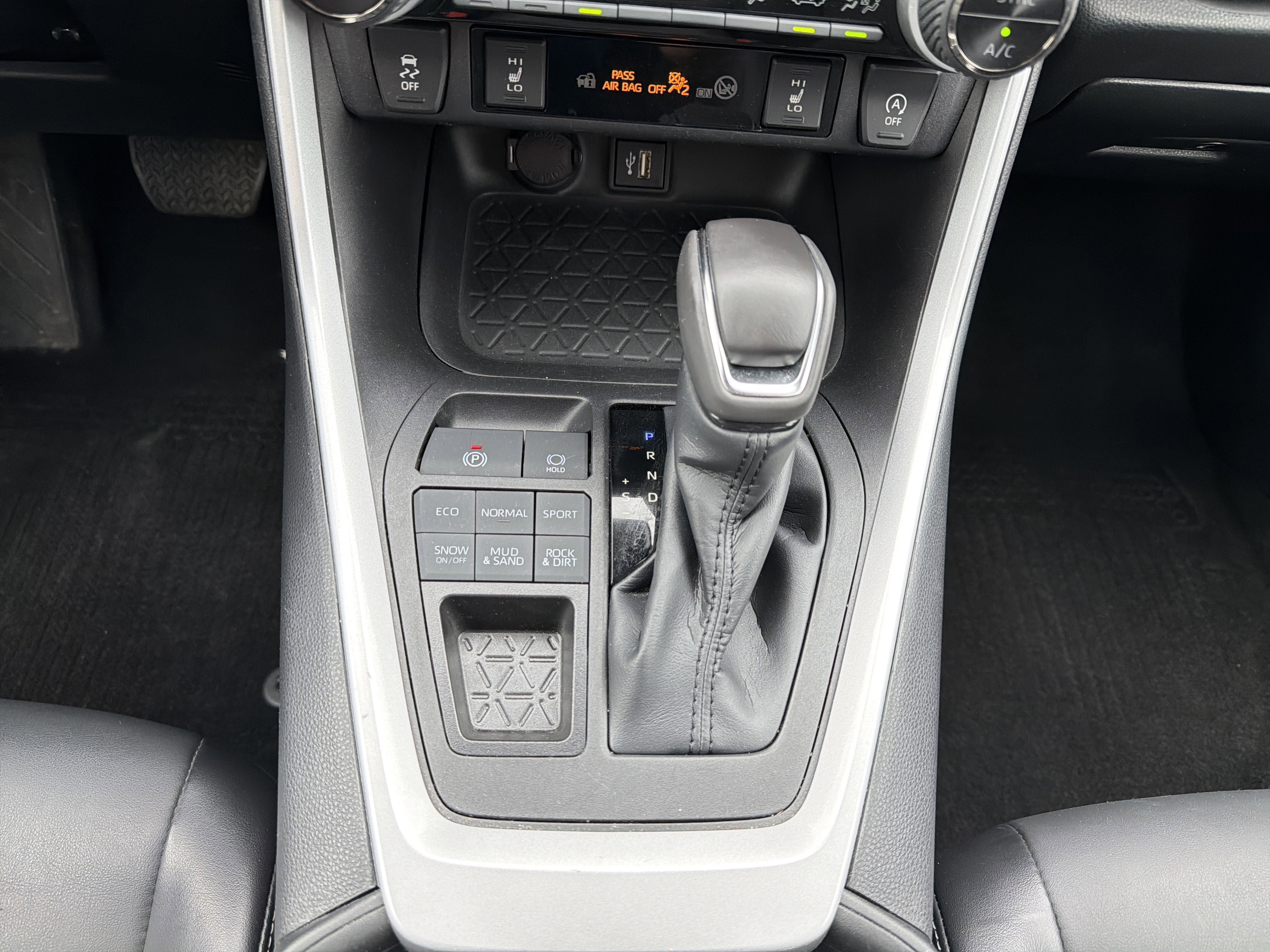 Used 2023 Toyota RAV4 XLE Premium AWD/4WD image 22