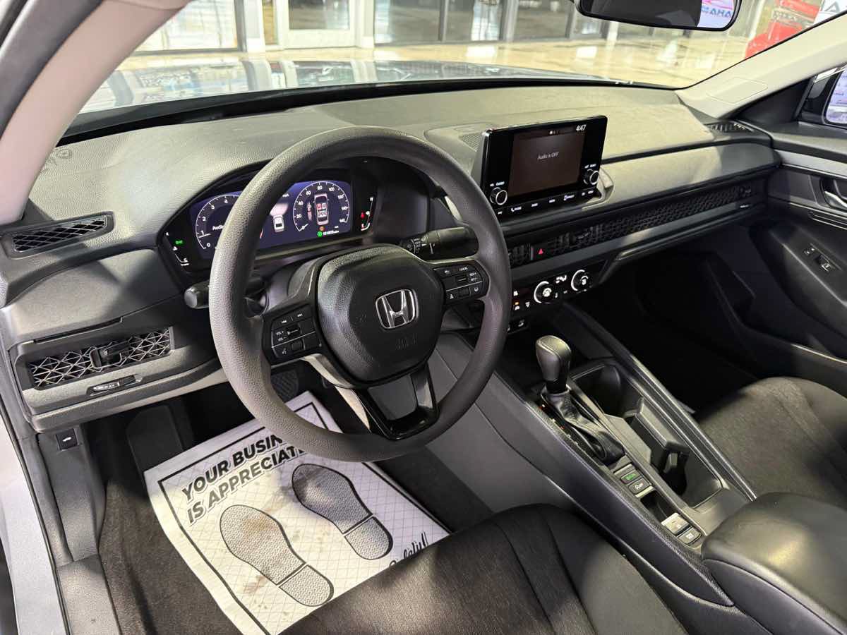 Used 2025 Honda Accord LX image 26