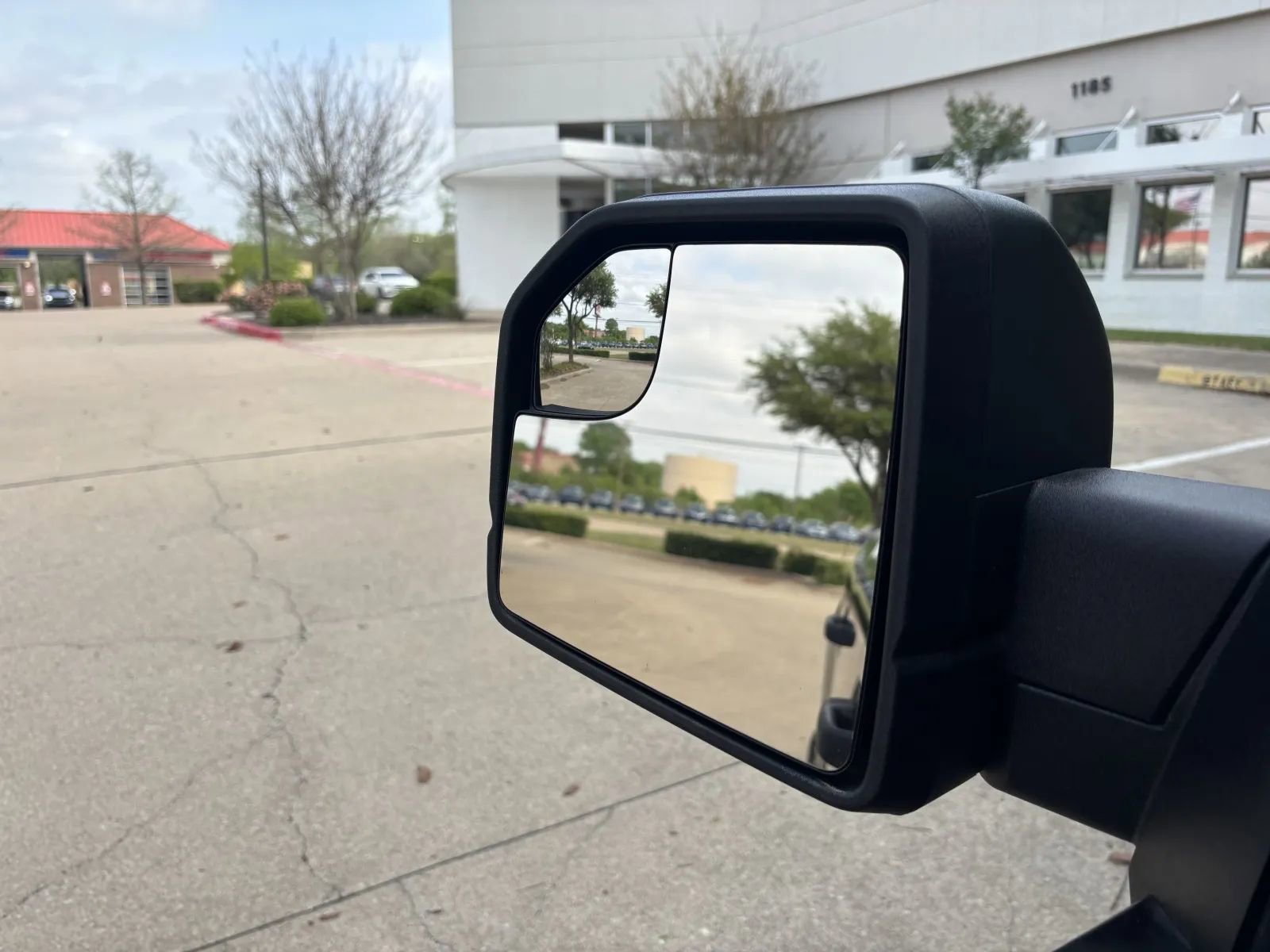 Used 2016 Ford F150 XLT AWD/4WD image 29