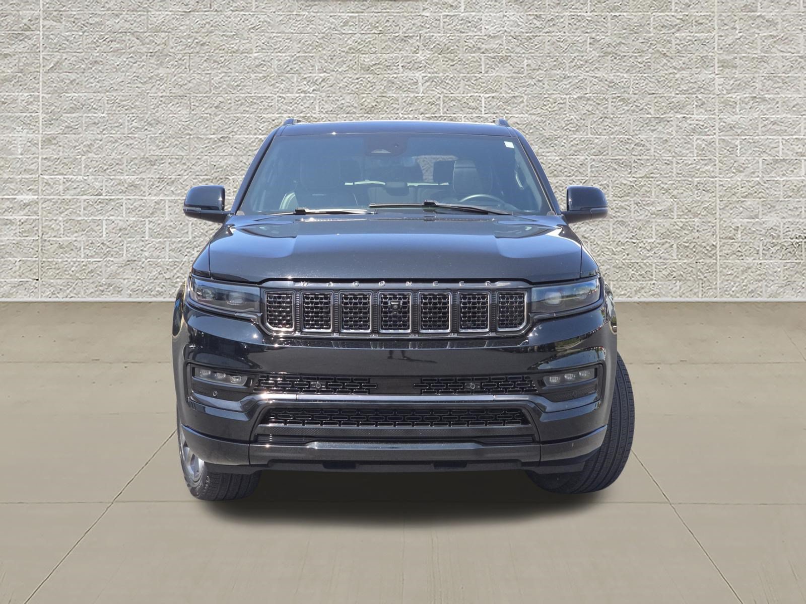 Used 2025 Jeep Grand Wagoneer Series II Obsidian w/ Quick Order Packagew 28T AWD/4WD image 2