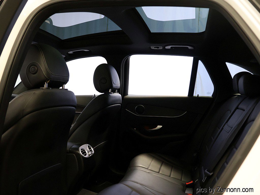Used 2021 Mercedes-Benz GLC 300 GLC 300 image 13