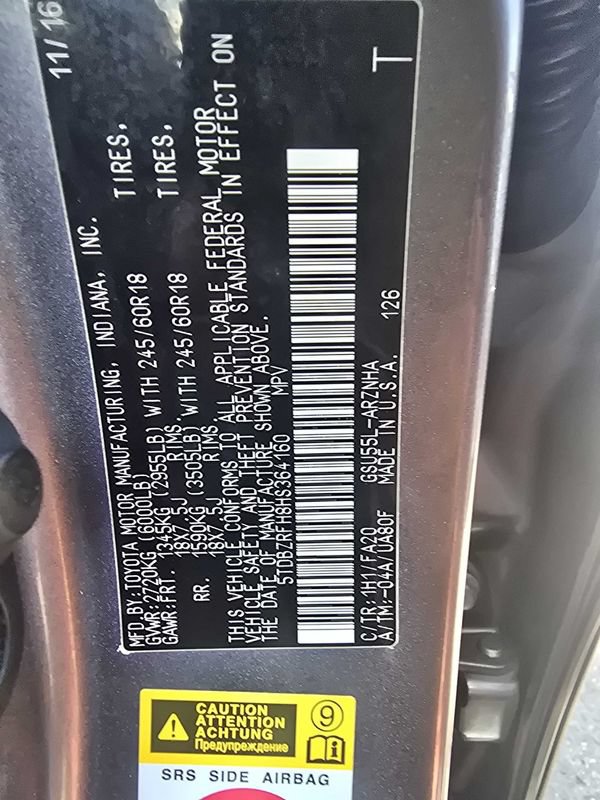 Used 2017 Toyota Highlander LE AWD/4WD image 30