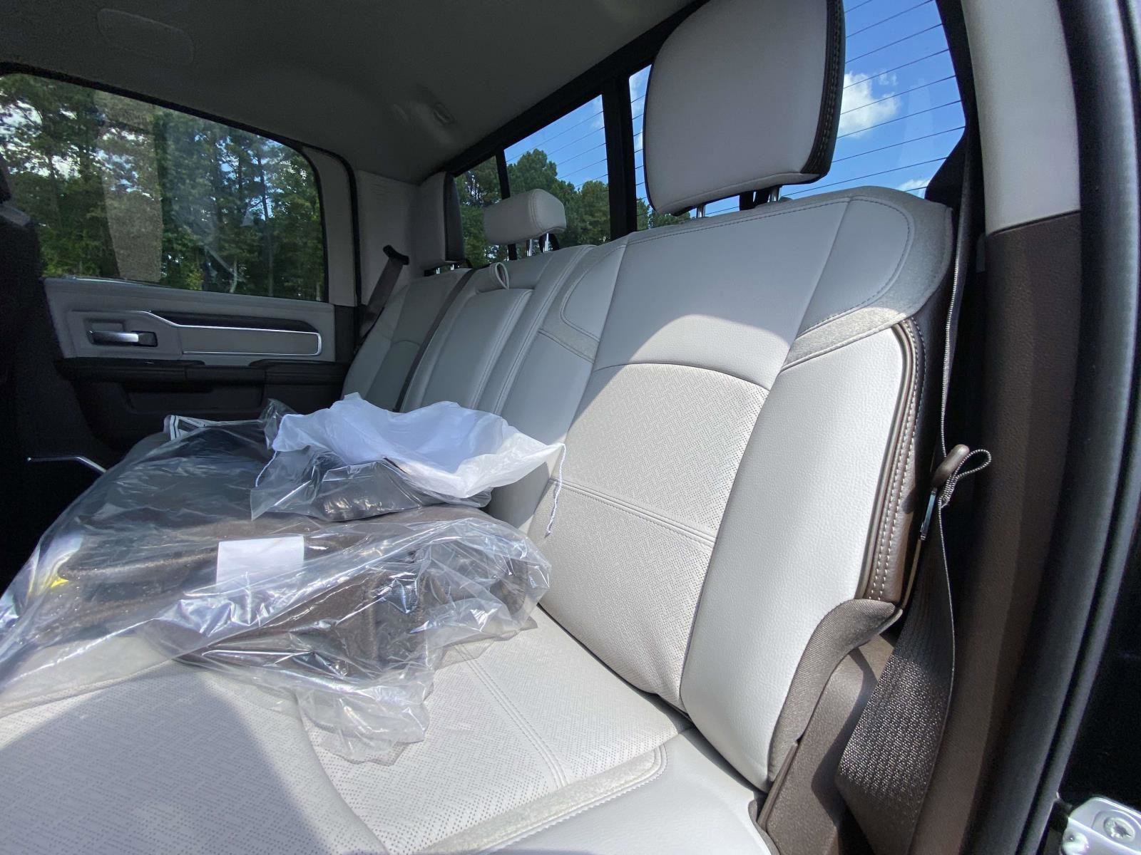 Used 2025 RAM 2500 Laramie image 17