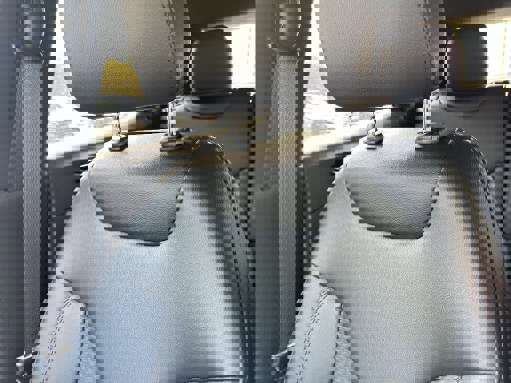 New 2026 Jeep Compass Latitude image 19