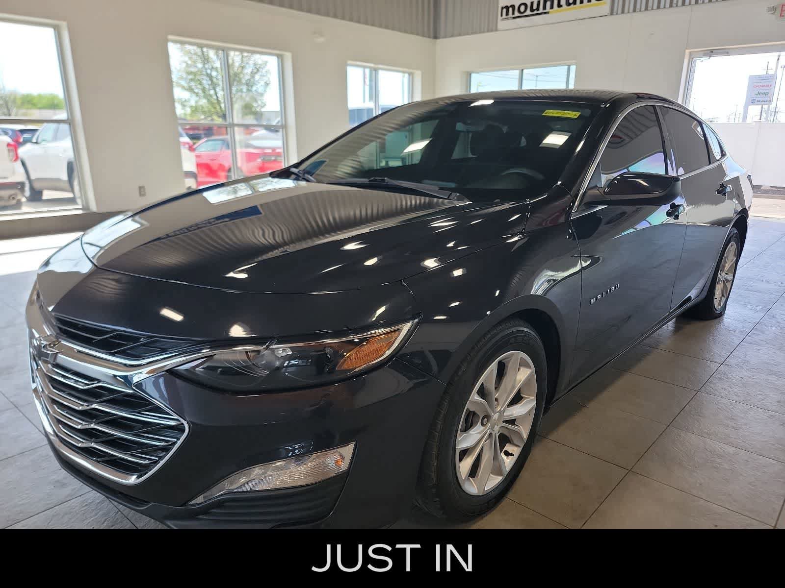 Used 2022 Chevrolet Malibu LT FWD image 1