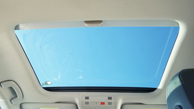 Used 2025 Volkswagen Jetta SE image 16