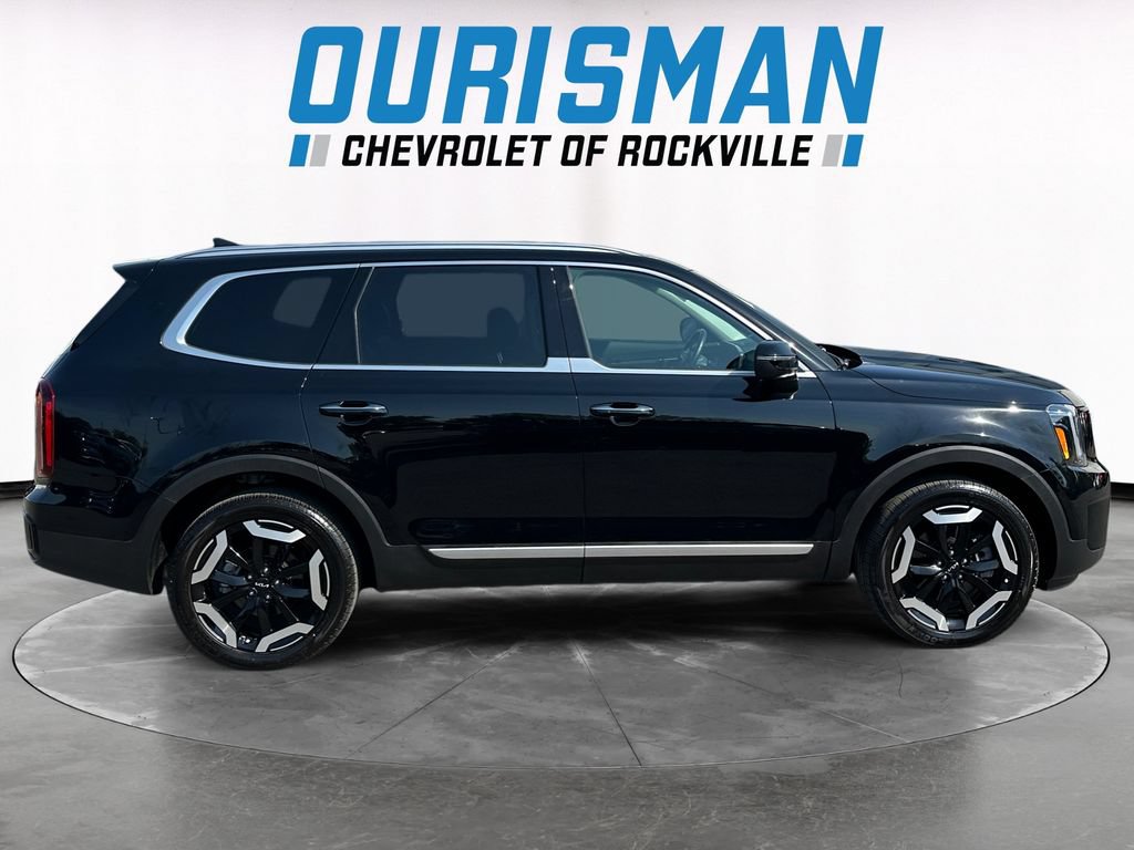 Used 2025 Kia Telluride S FWD image 4