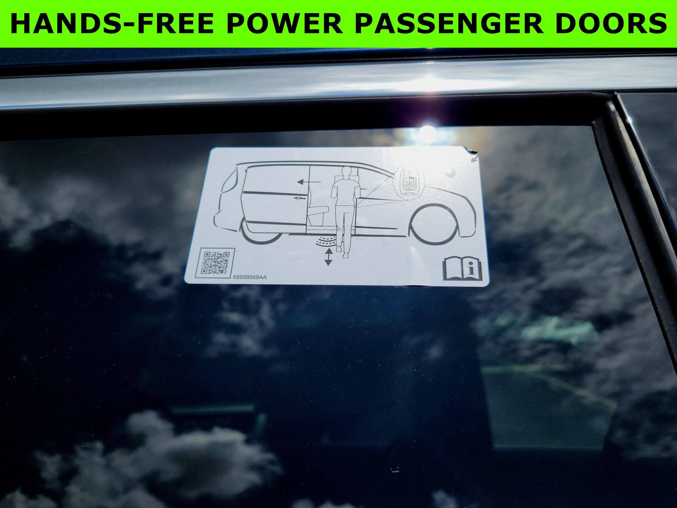 New 2025 Chrysler Pacifica Select w/ Uconnect Theater Family Group image 35