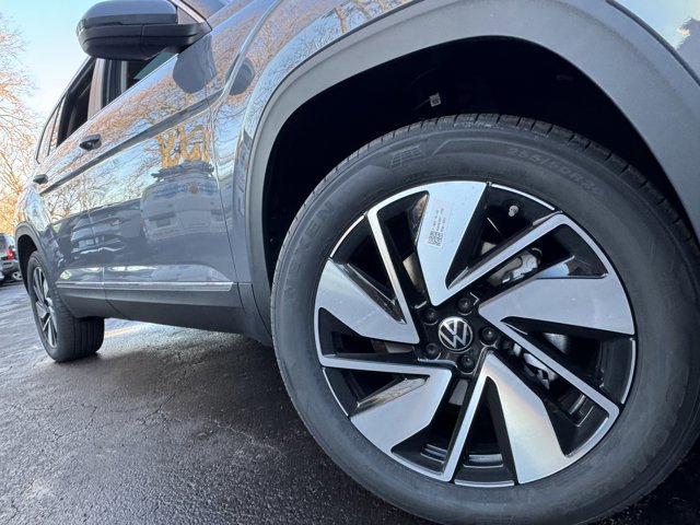 New 2026 Volkswagen Atlas SEL image 6