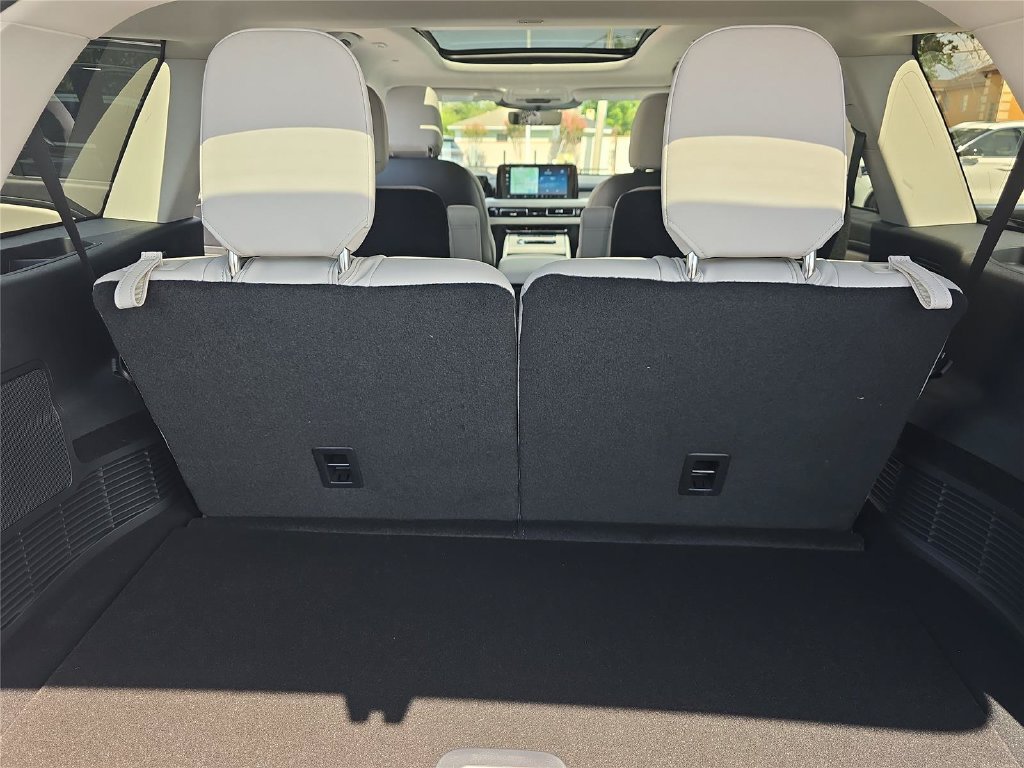 New 2026 Lincoln Aviator Reserve w/ Jet Appearance Package RWD image 25