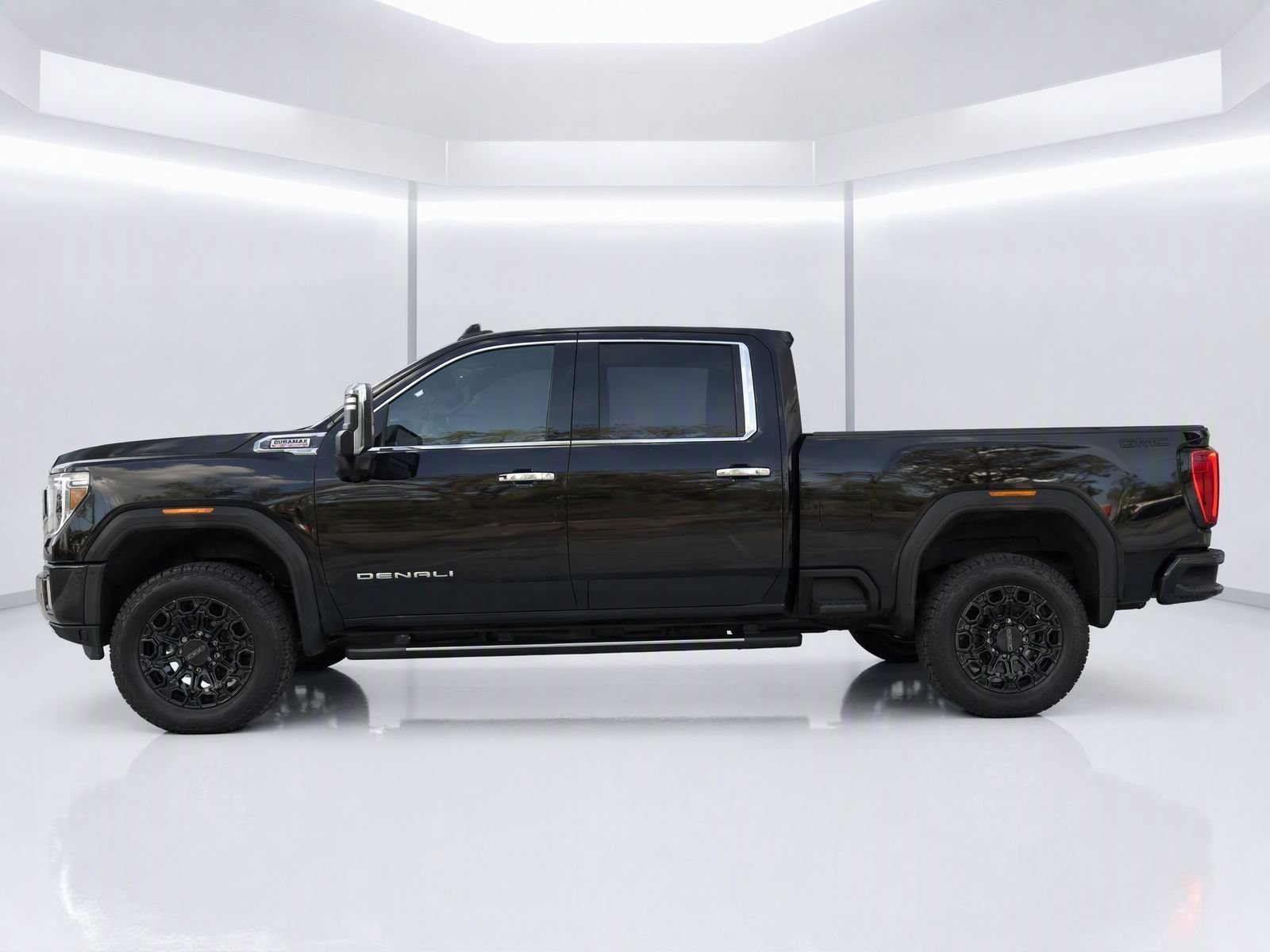 Used 2021 GMC Sierra 2500 Denali w/ Denali Ultimate Package AWD/4WD image 2