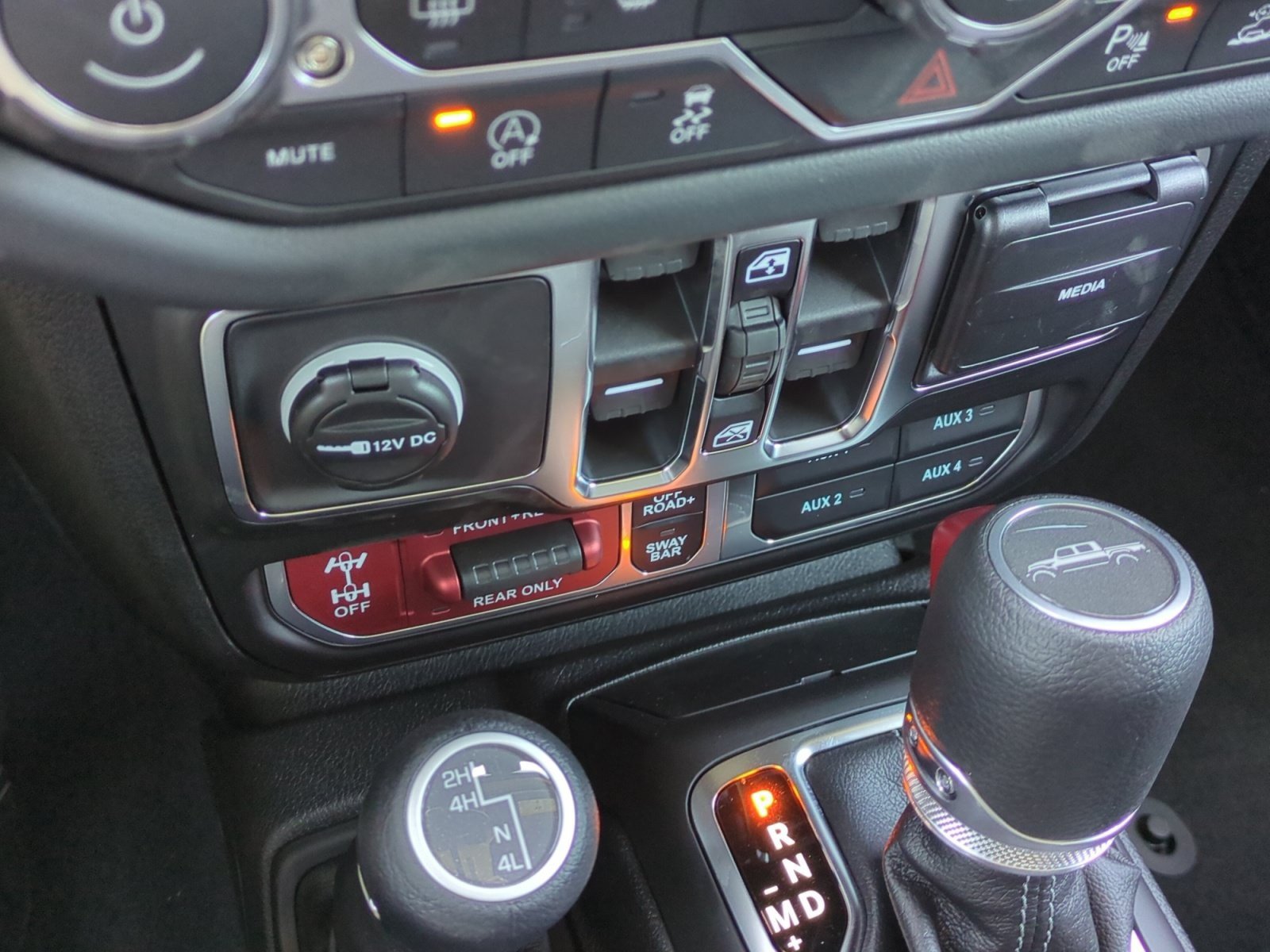 New 2026 Jeep Gladiator Rubicon AWD/4WD image 31