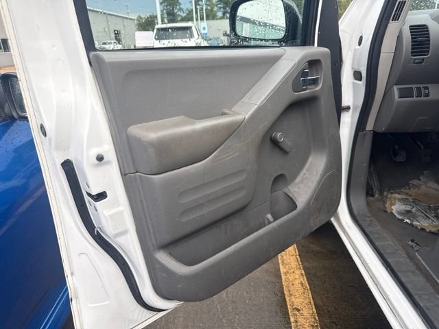 Used 2019 Nissan Frontier S RWD image 8