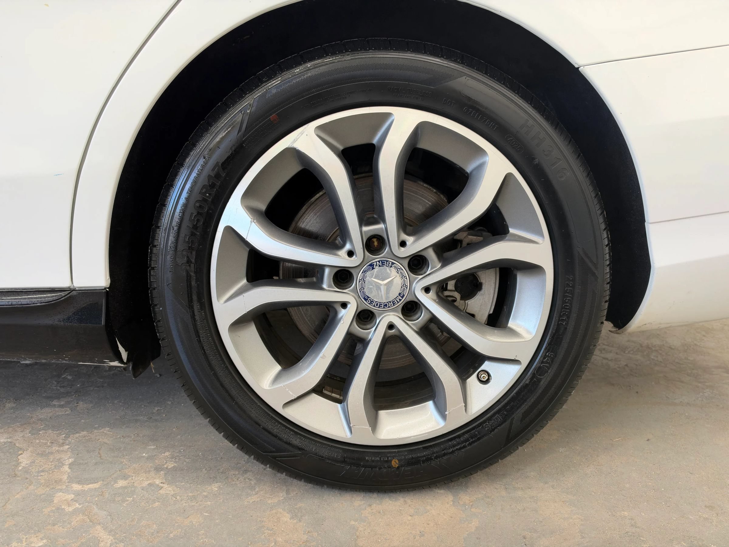 Used 2015 Mercedes-Benz C 300 Sedan image 14