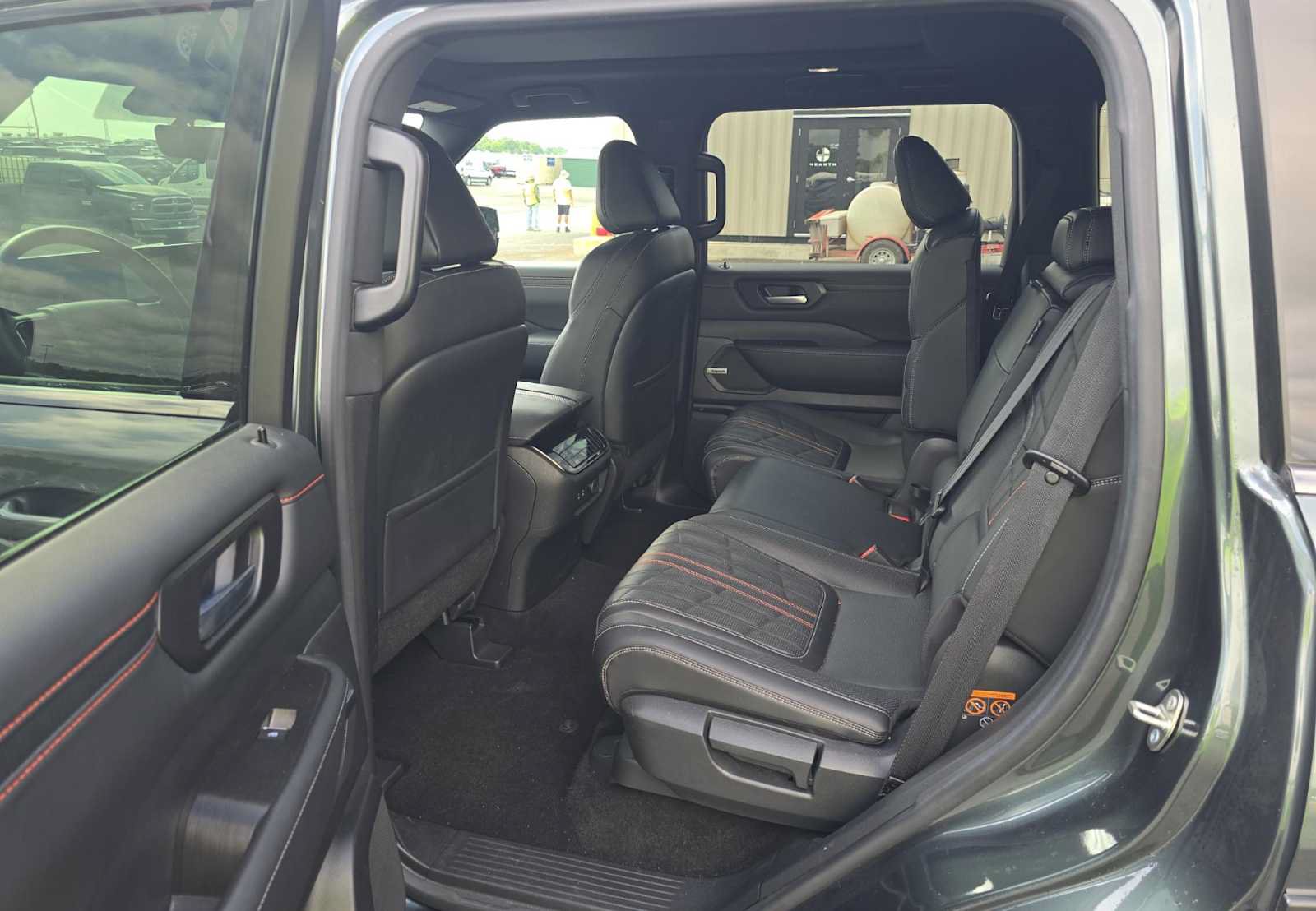 Certified 2025 Nissan Armada PRO-4X w/ Pro-4X Premium Package AWD/4WD image 4