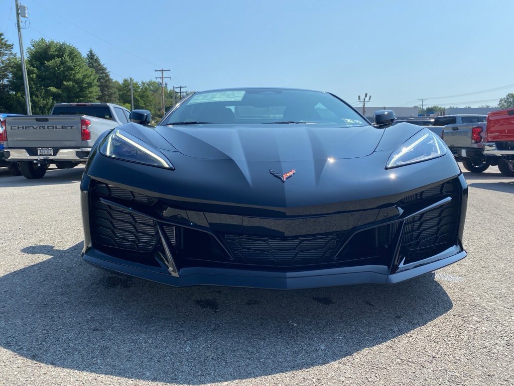 New 2025 Chevrolet Corvette E-Ray w/ Battery Protection Package image 8