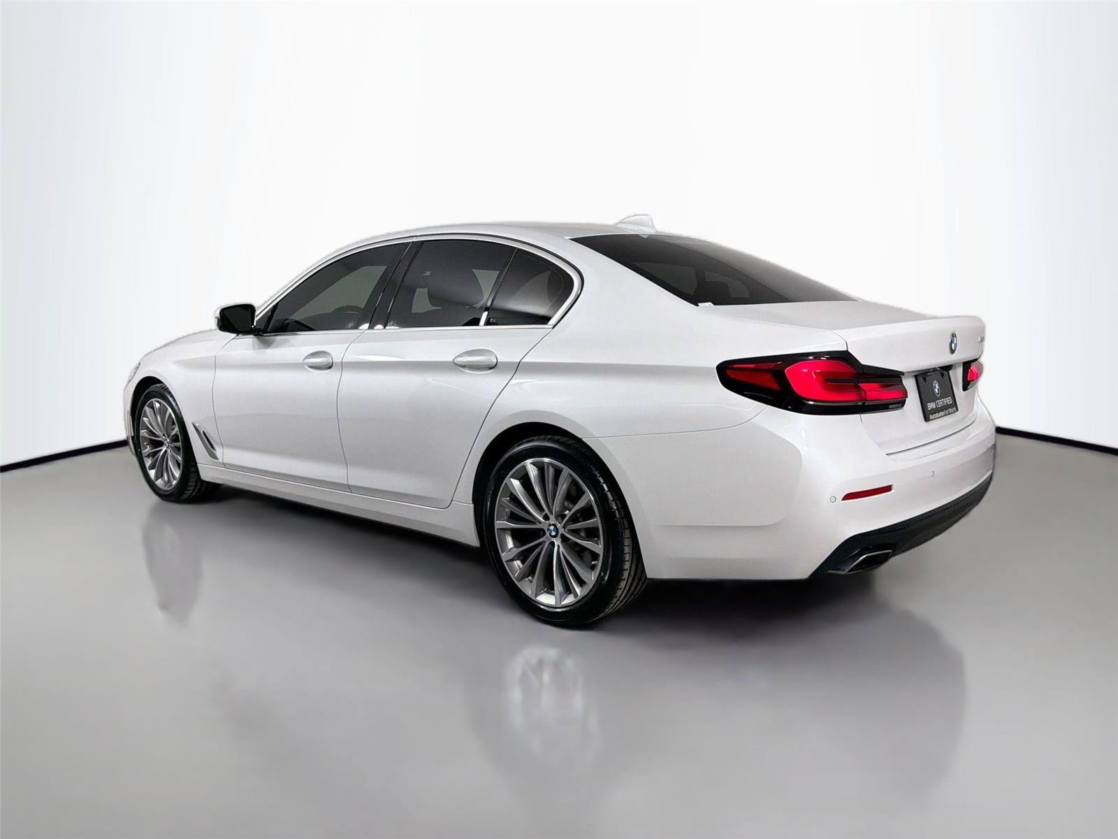 Certified 2023 BMW 530i w/ Premium Package RWD image 8