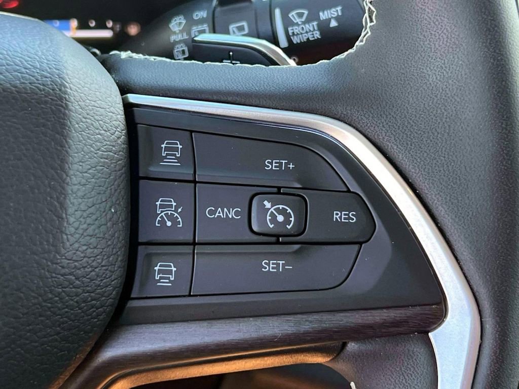 Used 2023 Jeep Grand Cherokee 4WD 4xe image 22