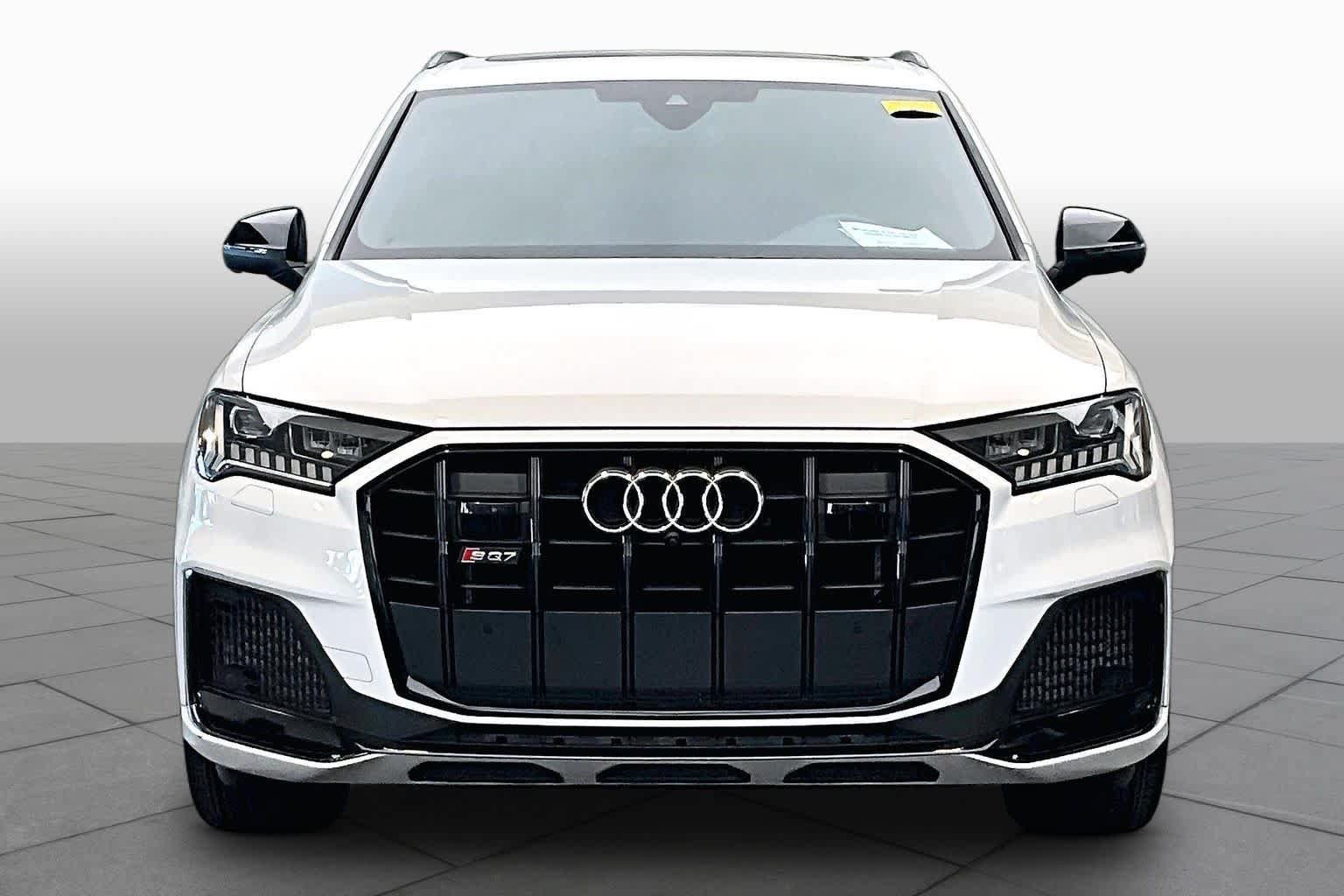 Used 2023 Audi SQ7 Premium Plus w/ Executive Package AWD/4WD image 3