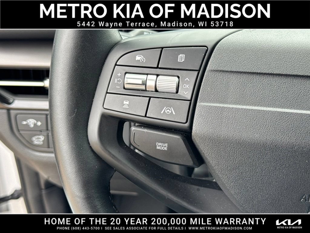Used 2026 Kia Sportage EX FWD image 20
