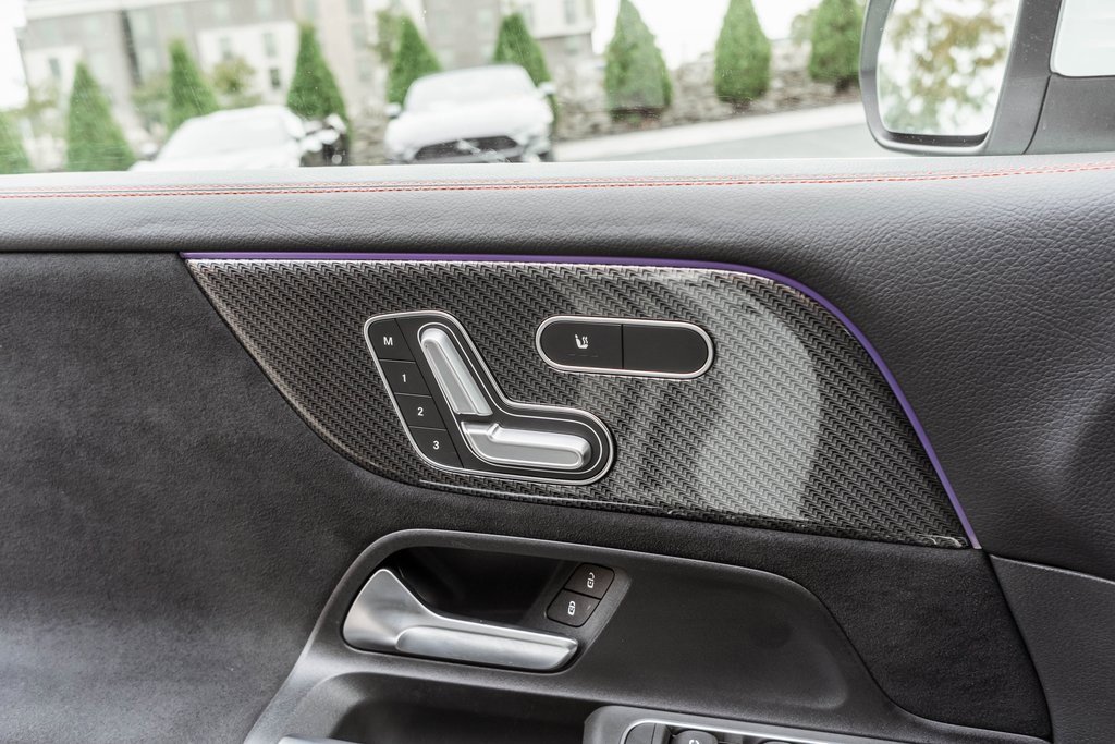 Used 2023 Mercedes-Benz GLB 35 AMG GLB 35 AMGﾮ w/ Premium Package image 15