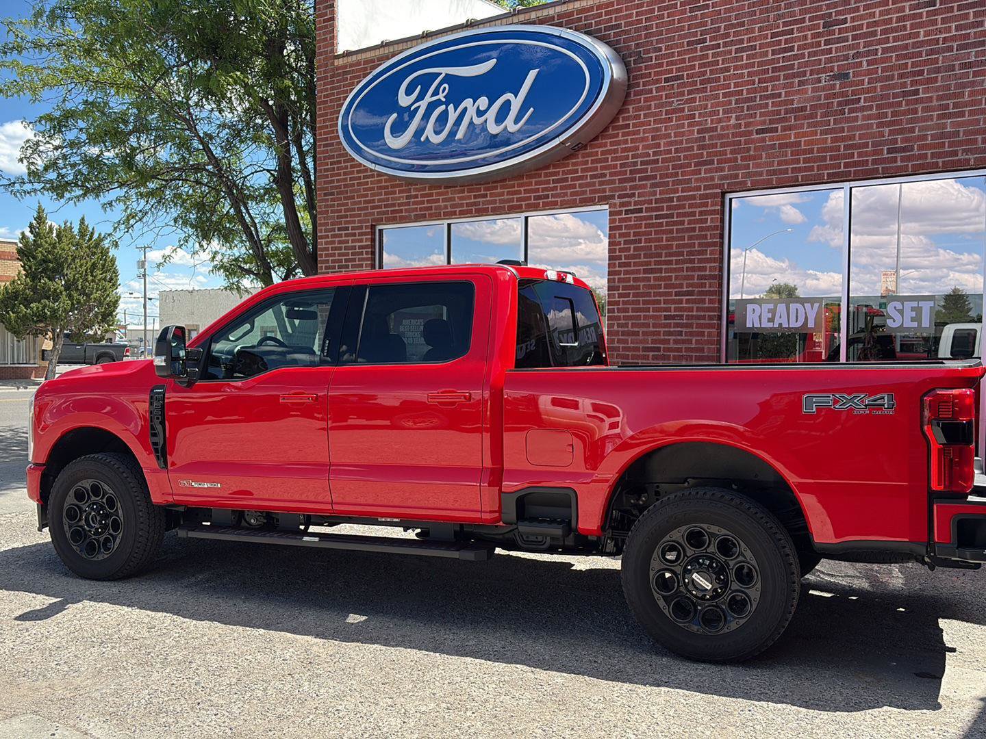 New 2026 Ford F350 Lariat w/ Black Appearance Package AWD/4WD image 2