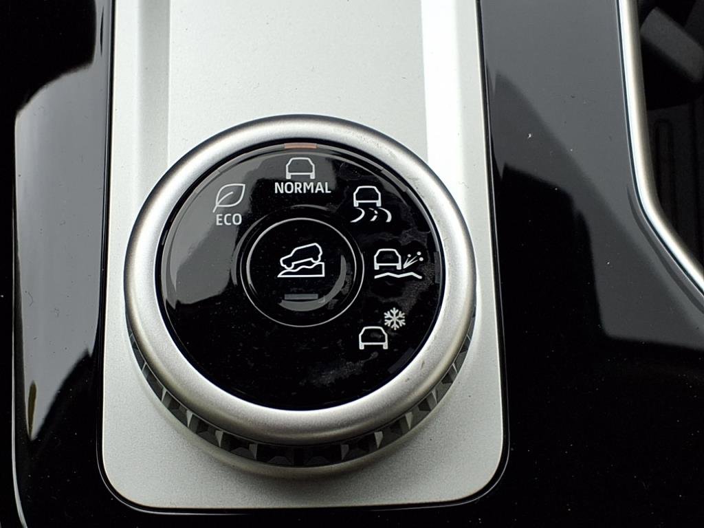 New 2025 Mitsubishi Outlander SE image 20