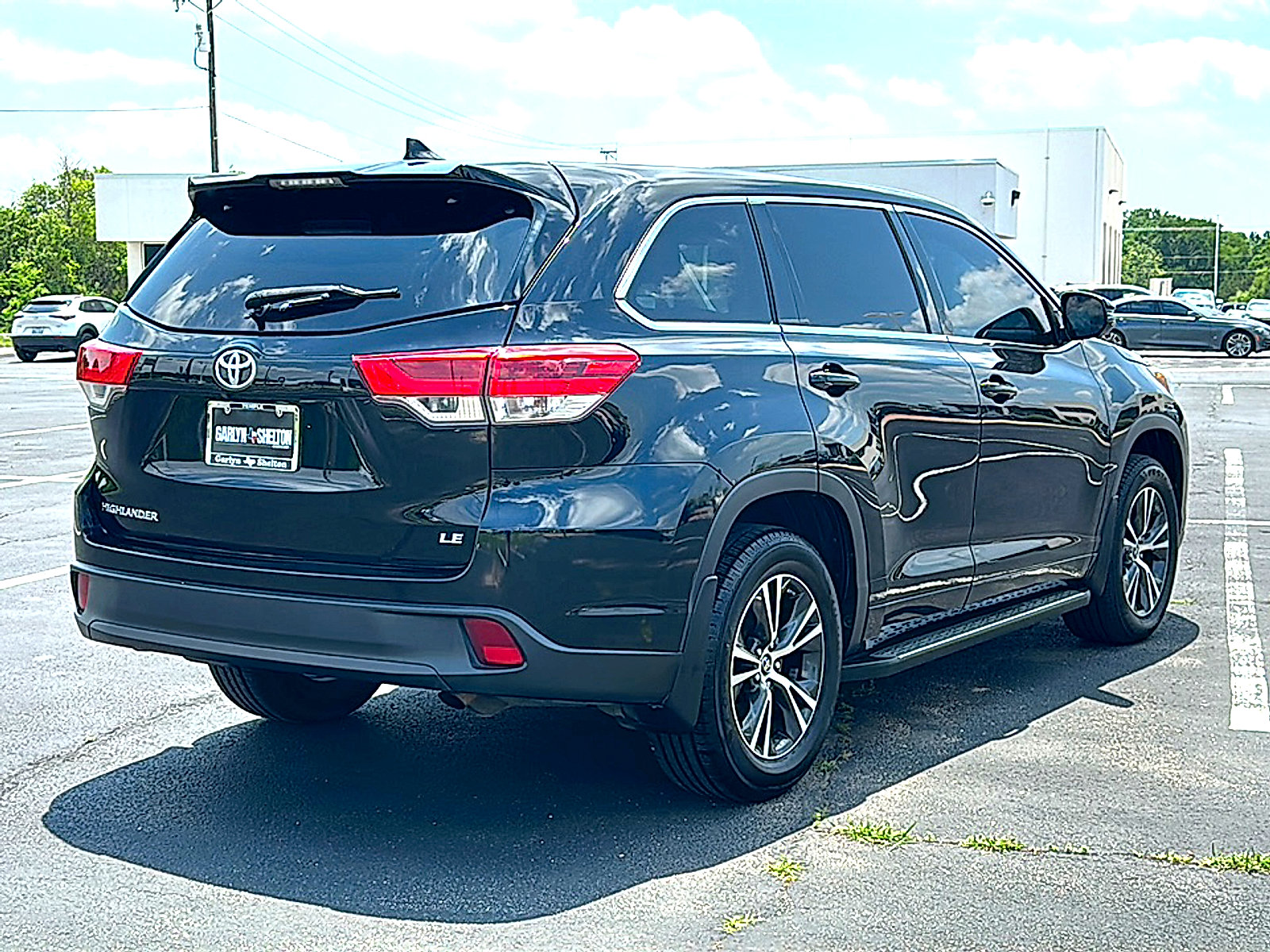 Used 2018 Toyota Highlander Plus FWD image 8