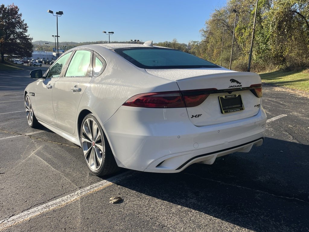 Used 2022 Jaguar XF R-Dynamic SE image 5