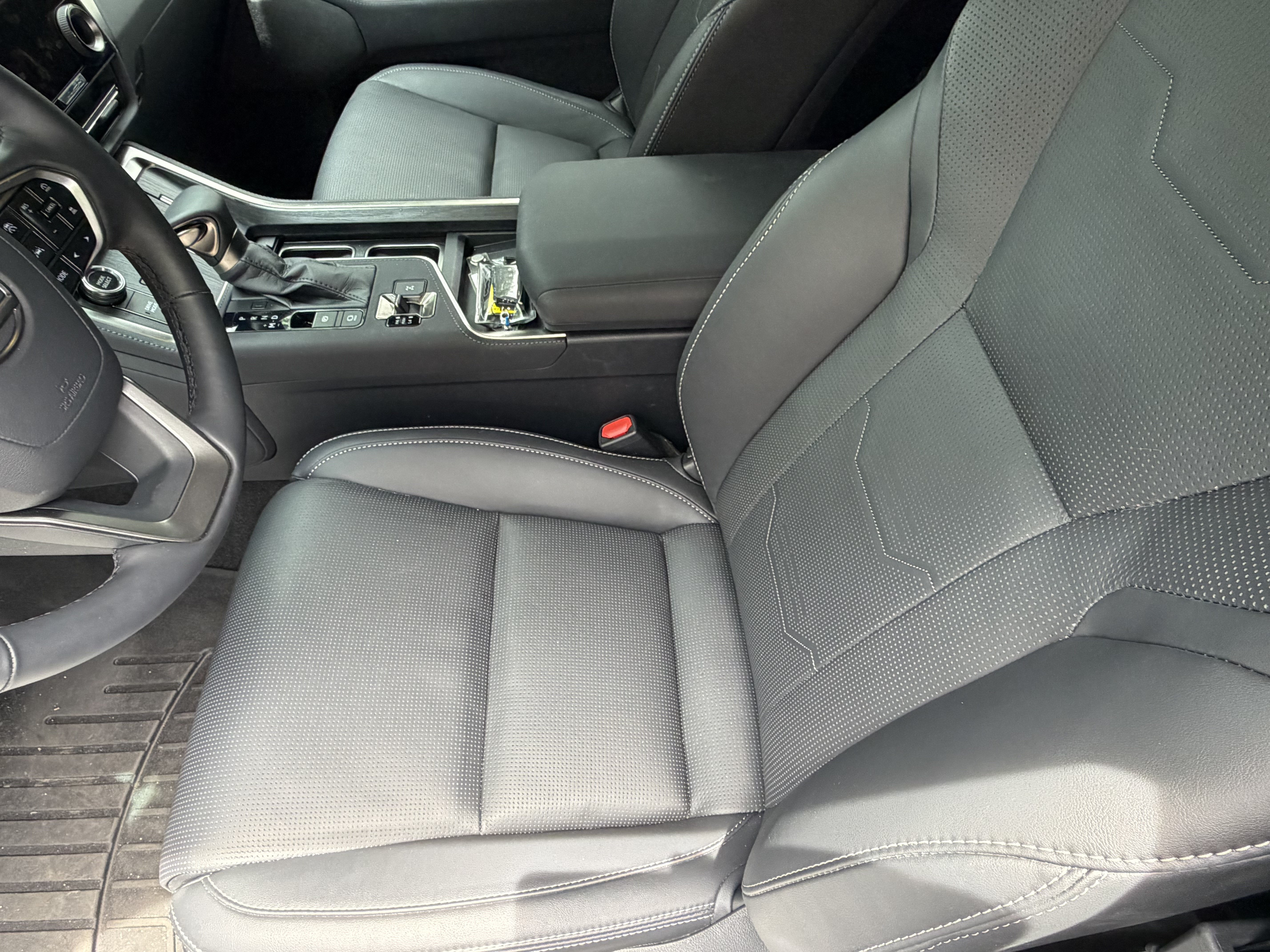 Used 2026 Lexus GX 550 w/ Accessory Package (2T) AWD/4WD image 16