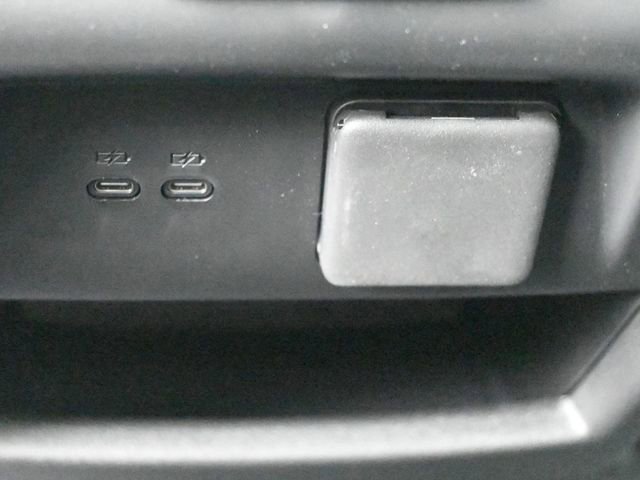 New 2025 Chevrolet Traverse High Country FWD image 27
