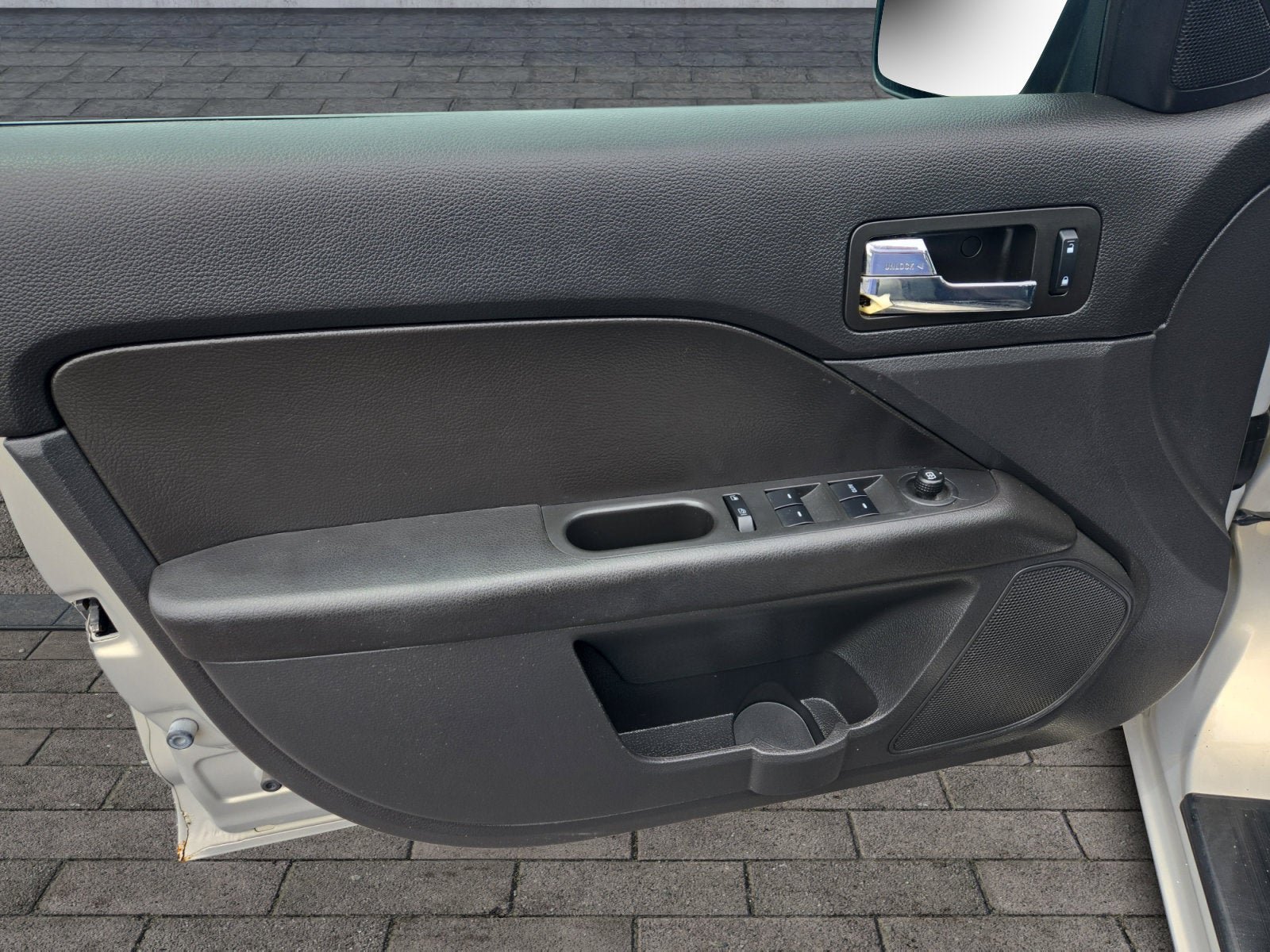 Used 2009 Ford Fusion SE FWD image 10