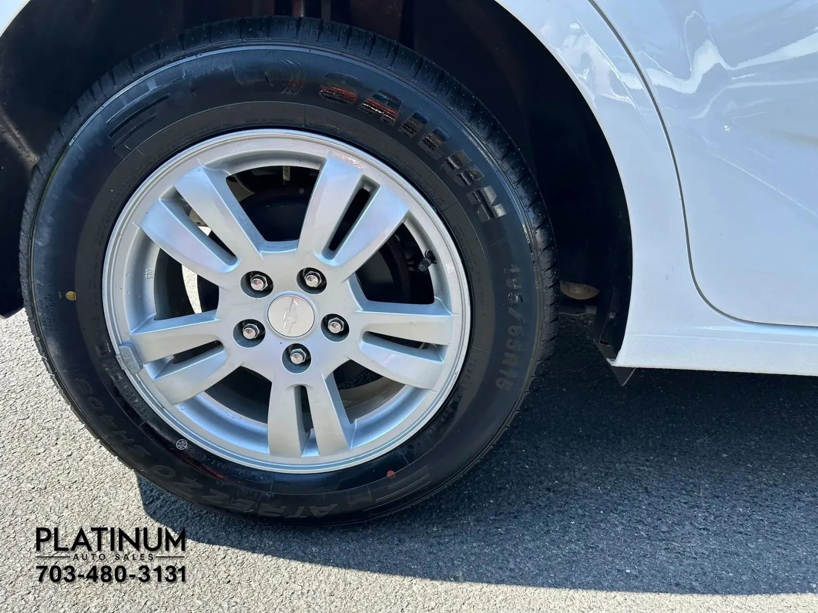 Used 2013 Chevrolet Sonic LT image 20