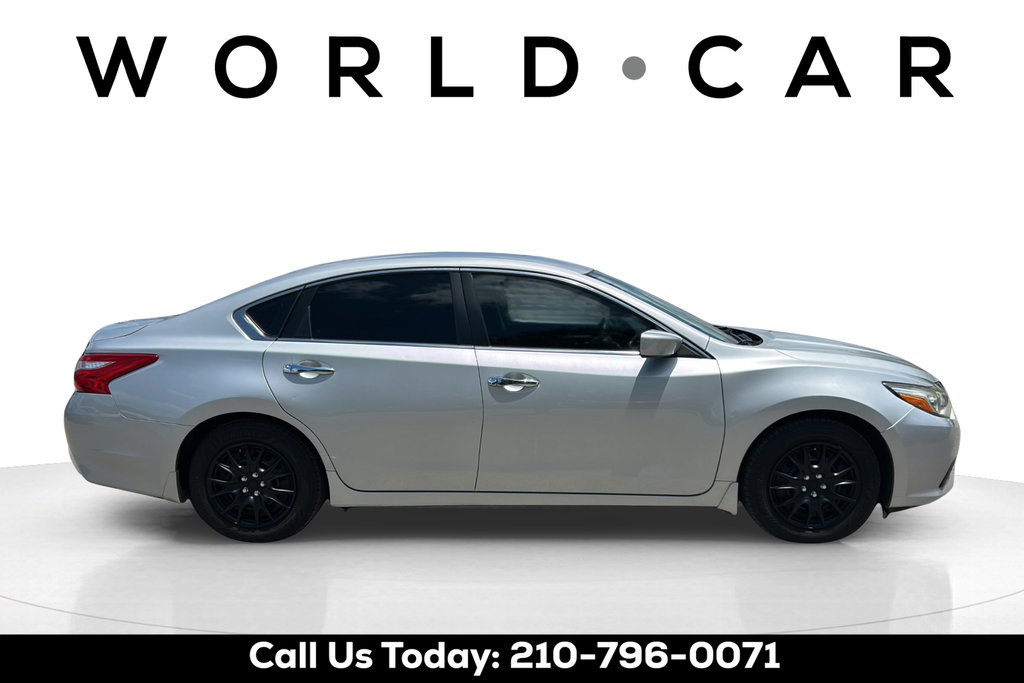Used 2017 Nissan Altima 2.5 S w/ Power Driver Seat Package FWD image 2