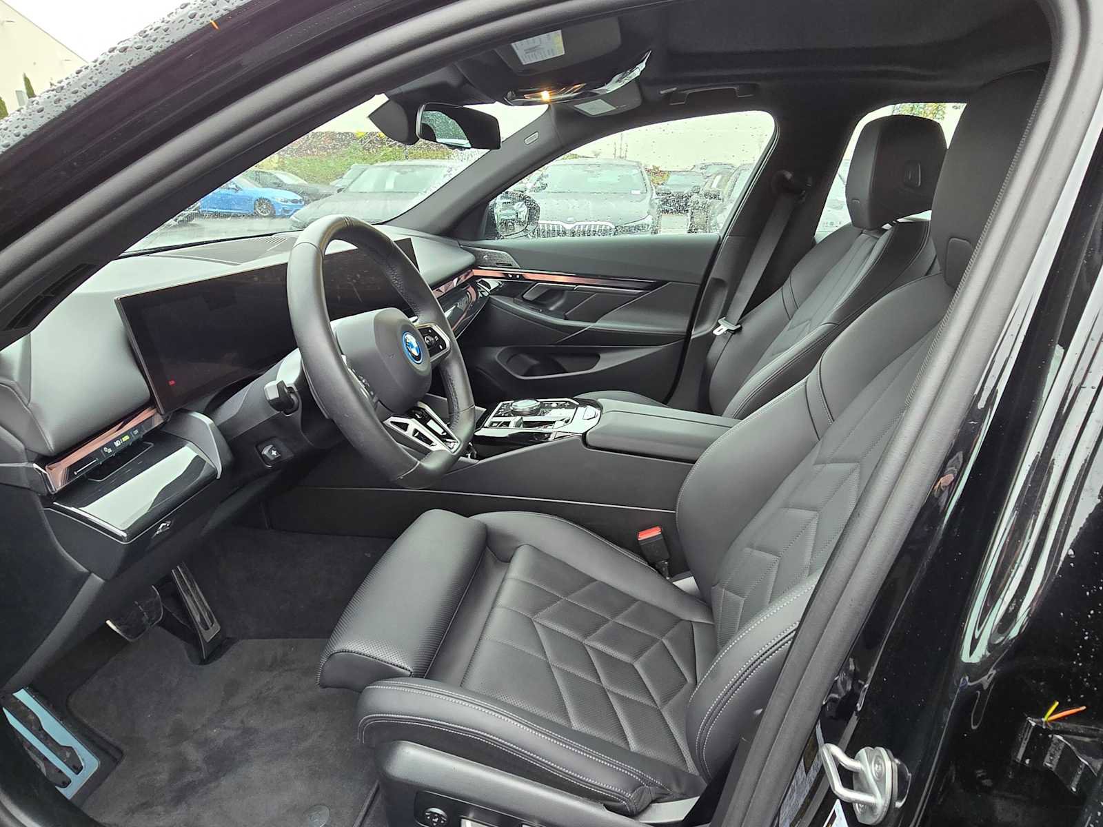 Used 2024 BMW i5 eDrive40i w/ M Sport Package image 22