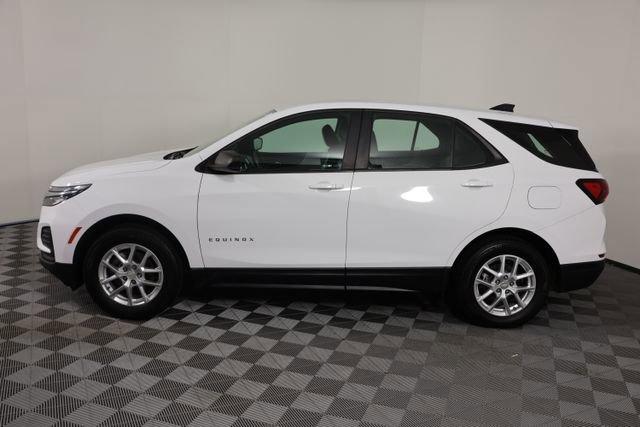 Used 2022 Chevrolet Equinox LS AWD/4WD image 5