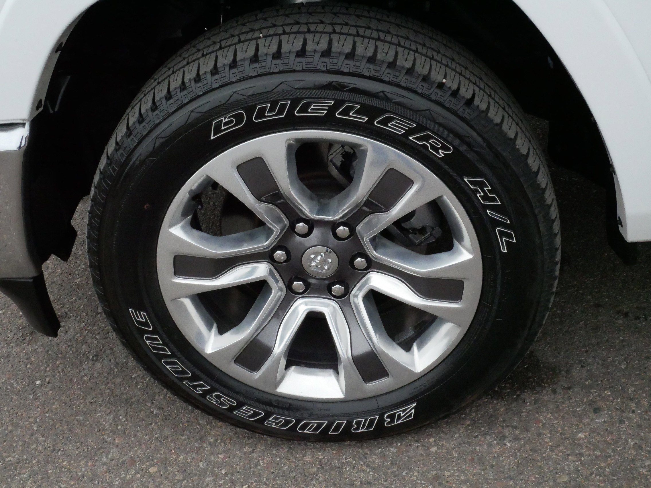 Used 2024 RAM 1500 Limited AWD/4WD image 15