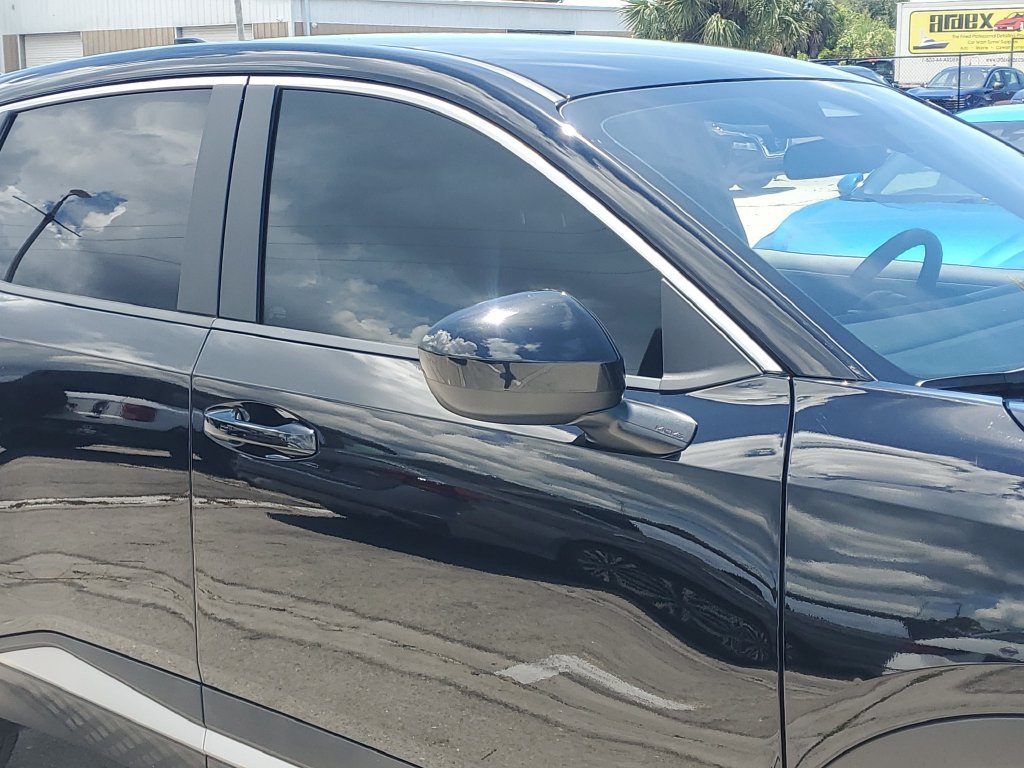 Certified 2025 Nissan Kicks SV FWD image 10