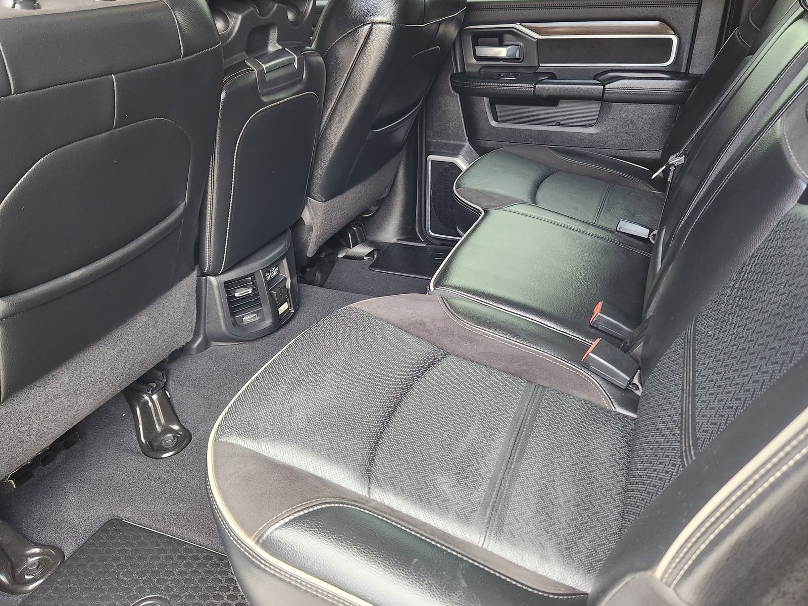 Used 2024 RAM 2500 Laramie image 35