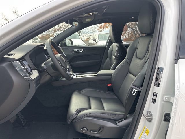 New 2026 Volvo XC60 B5 Ultra w/ Climate Package image 13