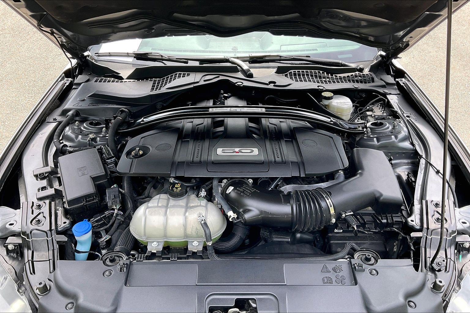 Used 2022 Ford Mustang GT Premium w/ Equipment Group 401A RWD image 9