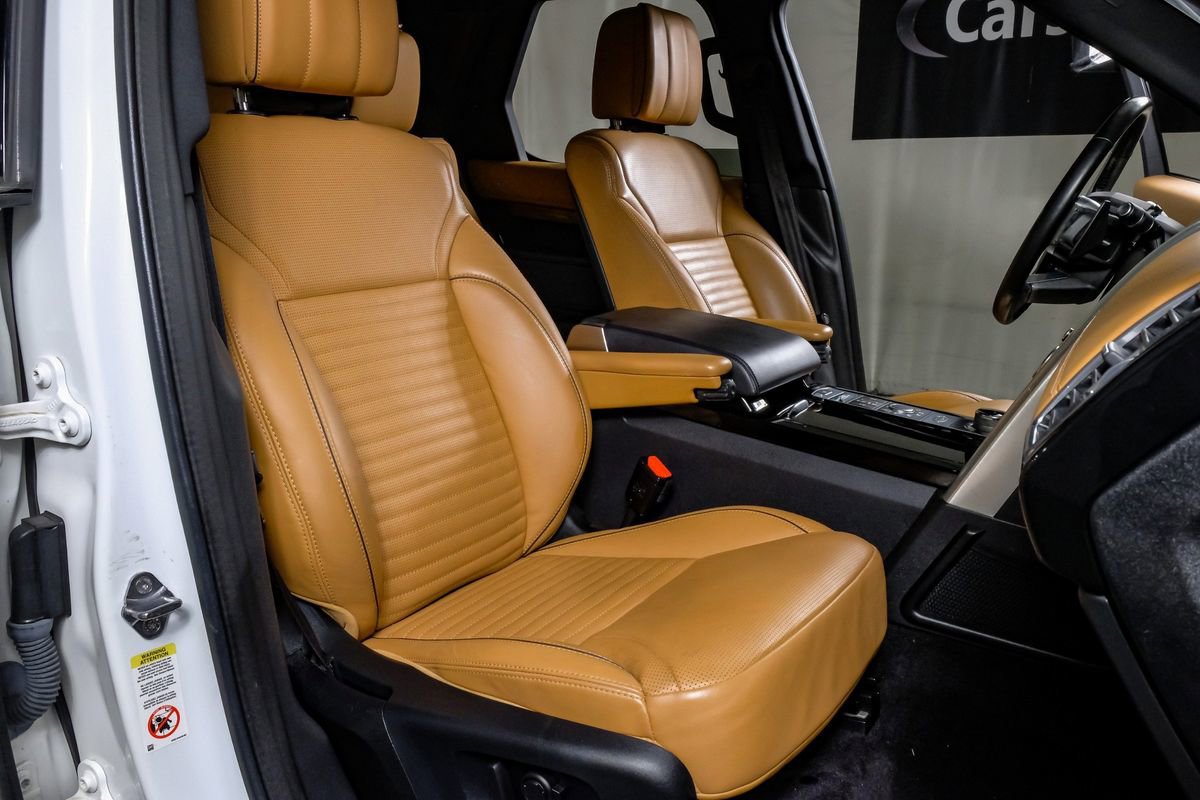 Used 2019 Land Rover Discovery HSE Luxury image 29