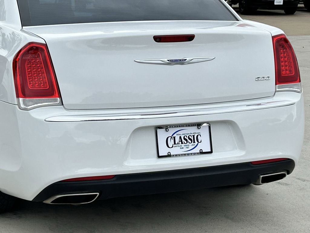 Used 2019 Chrysler 300 Limited image 6