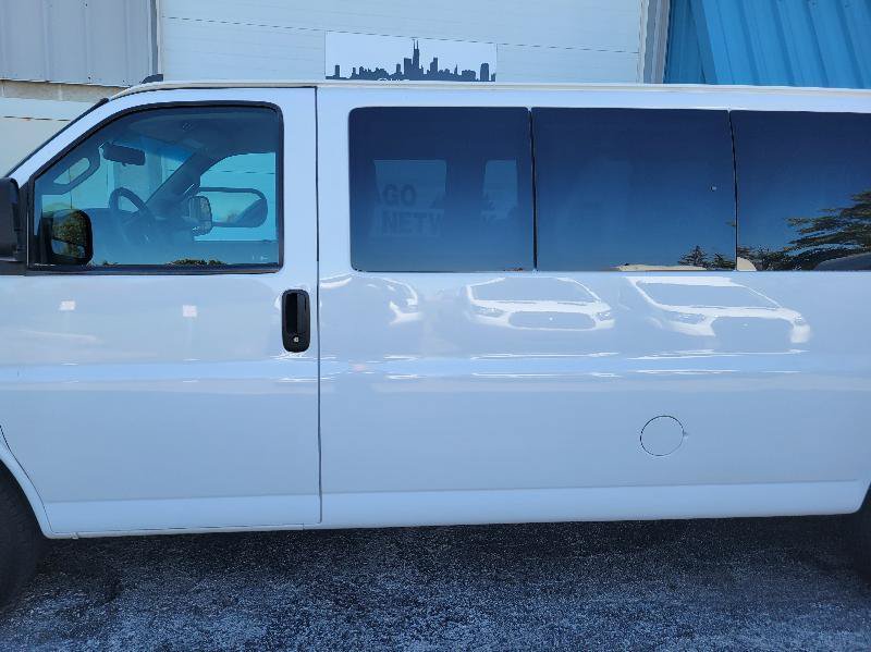 Used 2017 Chevrolet Express 3500 LT w/ LT Preferred Equipment Group RWD image 9