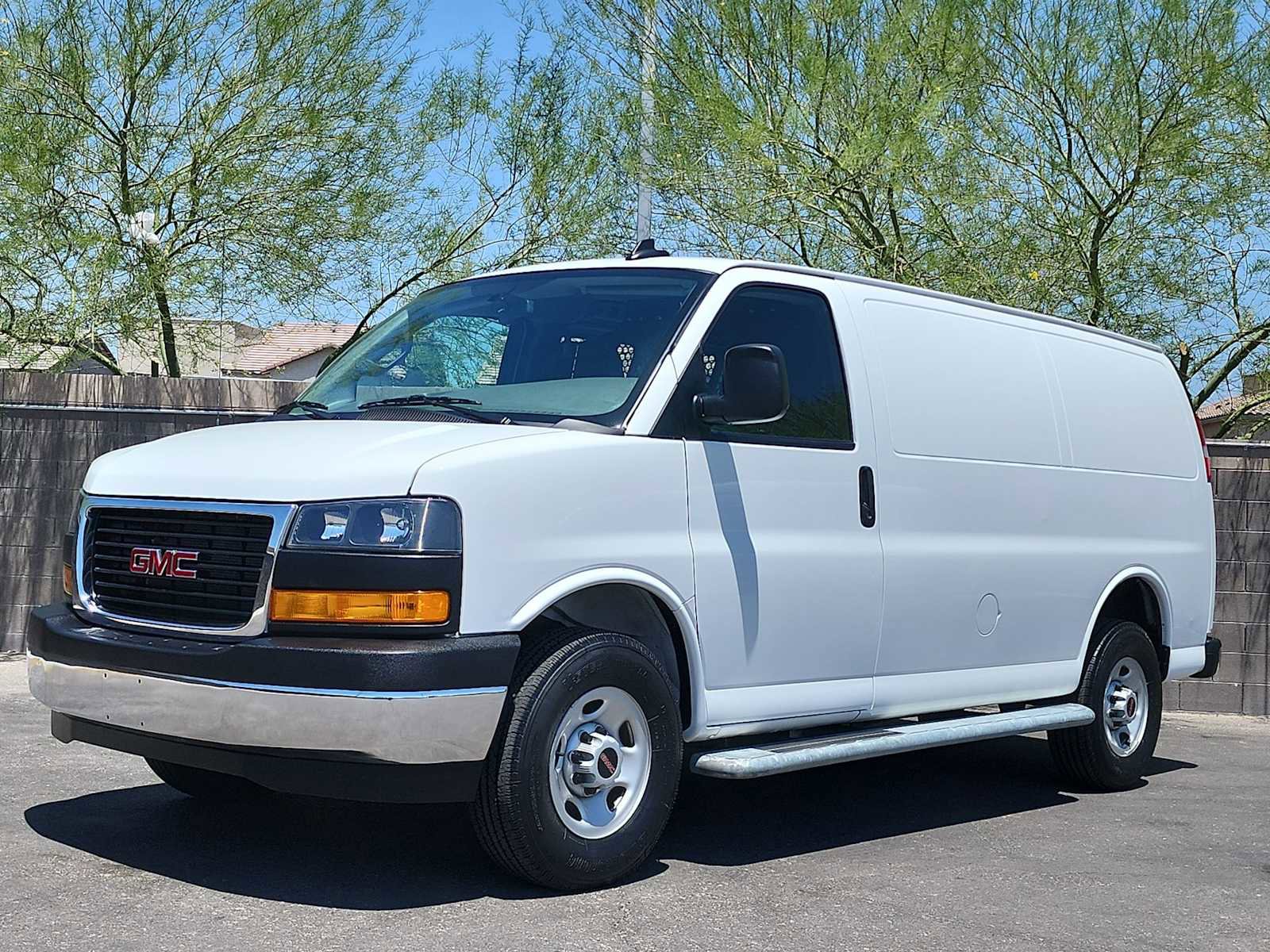 Used 2024 GMC Savana 2500 w/ Driver Convenience Package RWD image 4