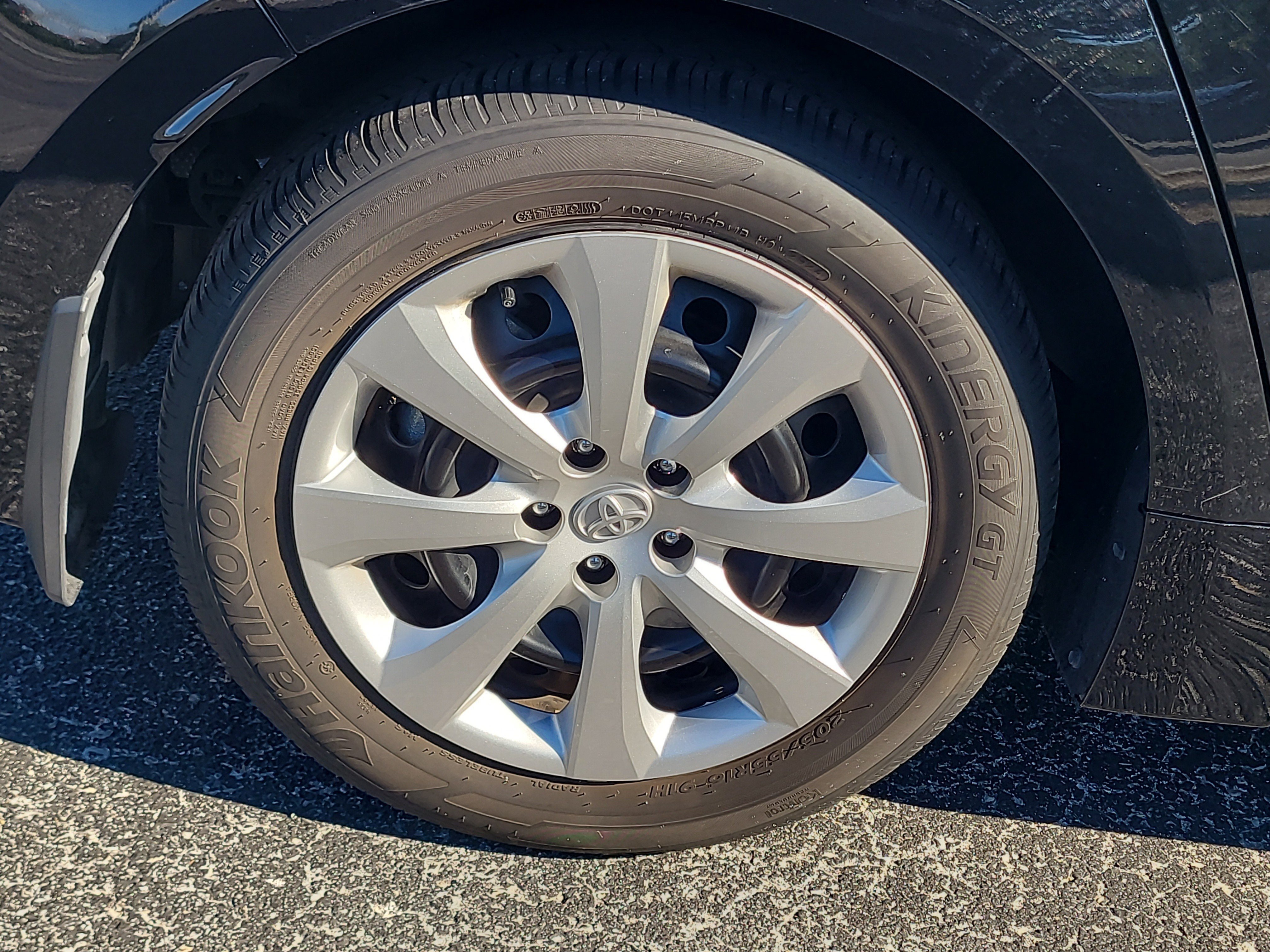 Certified 2025 Toyota Corolla LE FWD image 10
