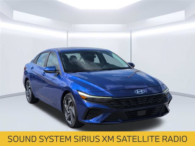 Used 2025 Hyundai Elantra SEL FWD image 8