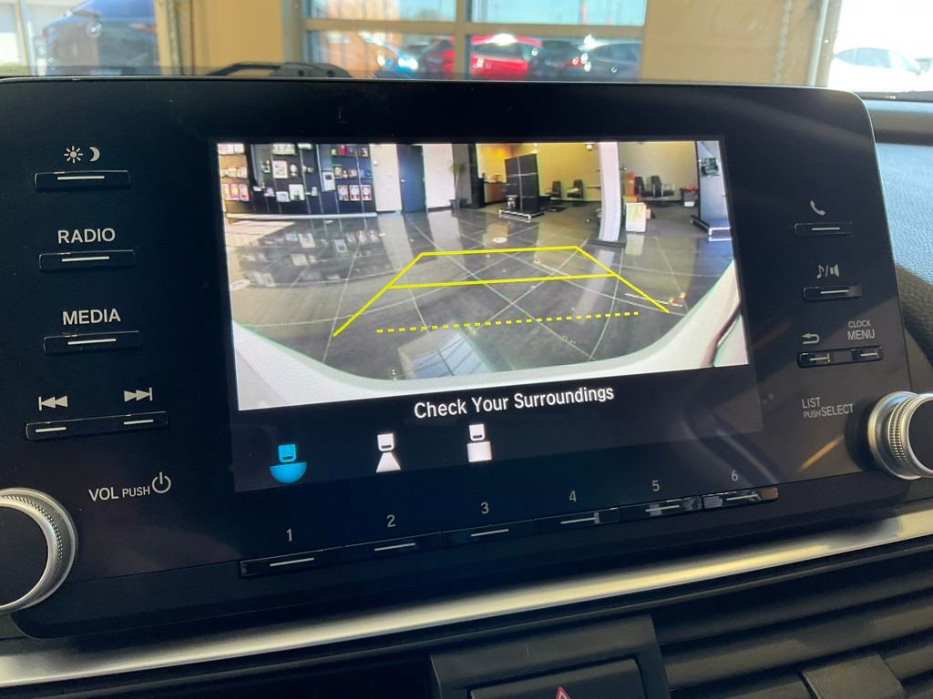 Used 2019 Honda Accord LX image 17