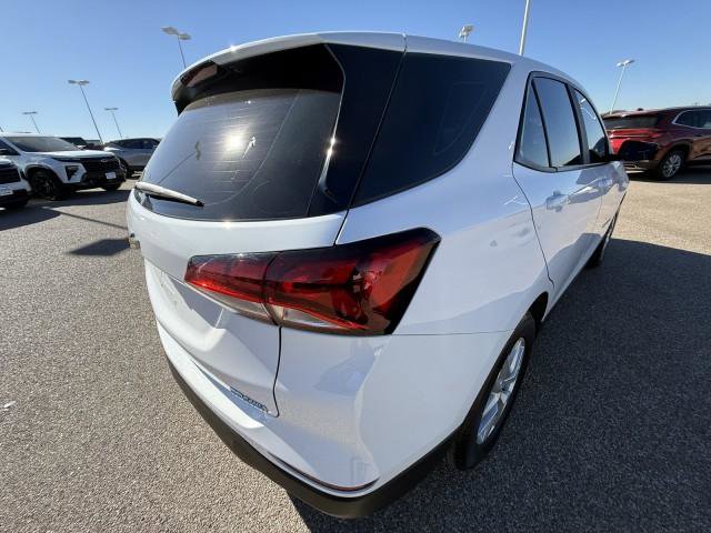 Used 2023 Chevrolet Equinox LS image 12