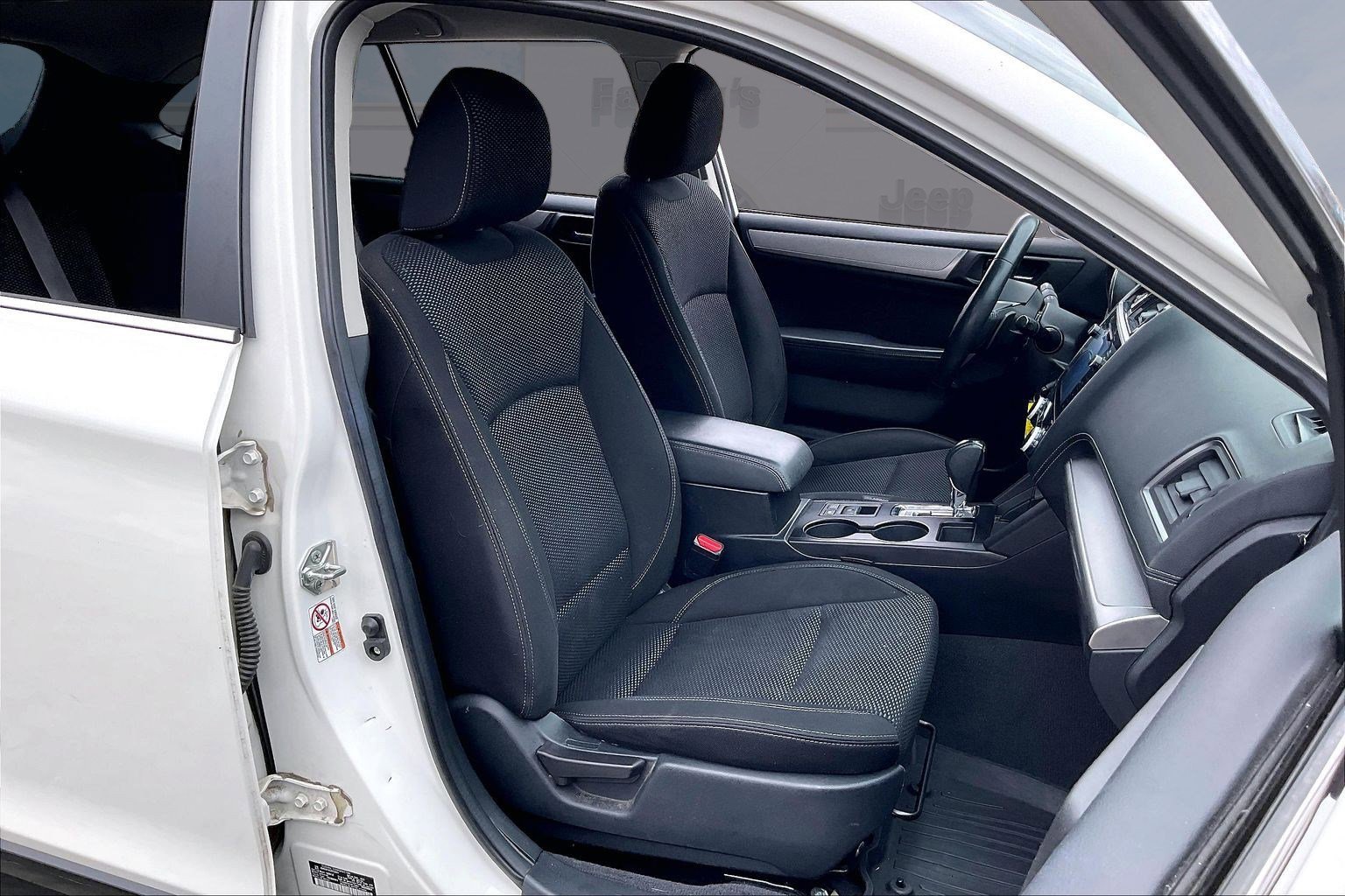 Used 2018 Subaru Outback 2.5i Premium image 7